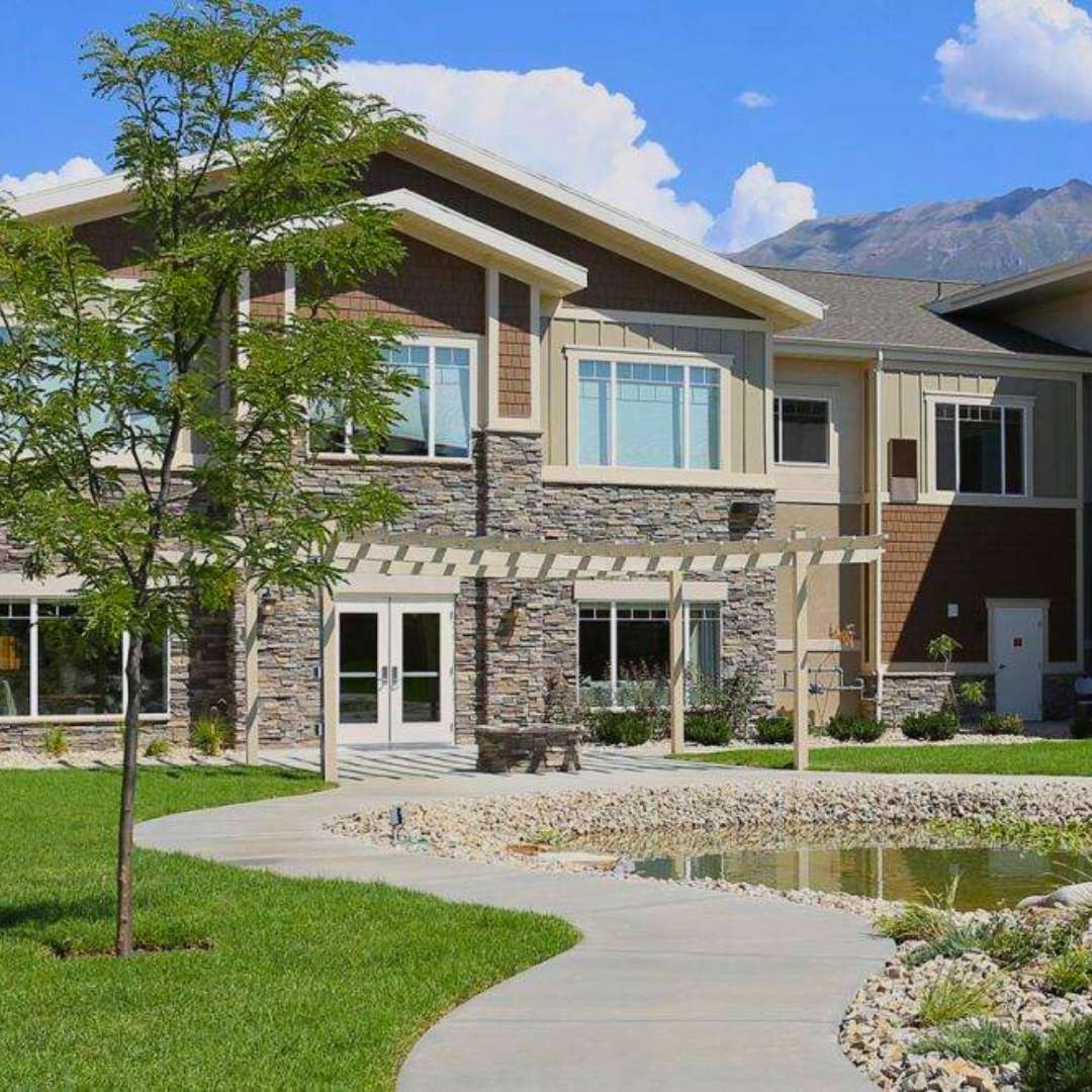 covington-senior-living-lehi-ut view of the front of covington senior living in lehi, utah