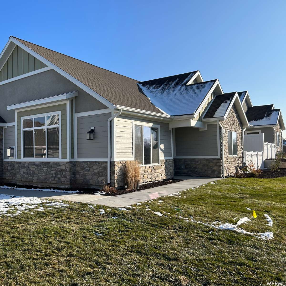 hearthstone-villas-south-jordan-ut (1) Front View of Hearthstone Villas in South Jordan UTah