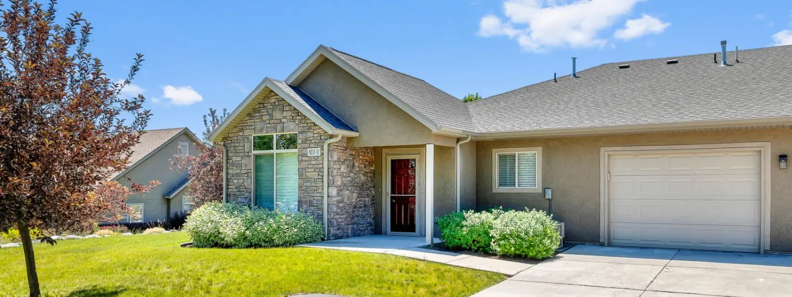 Bridlewood Villas 55 and over home facade view in West Jordan, UT